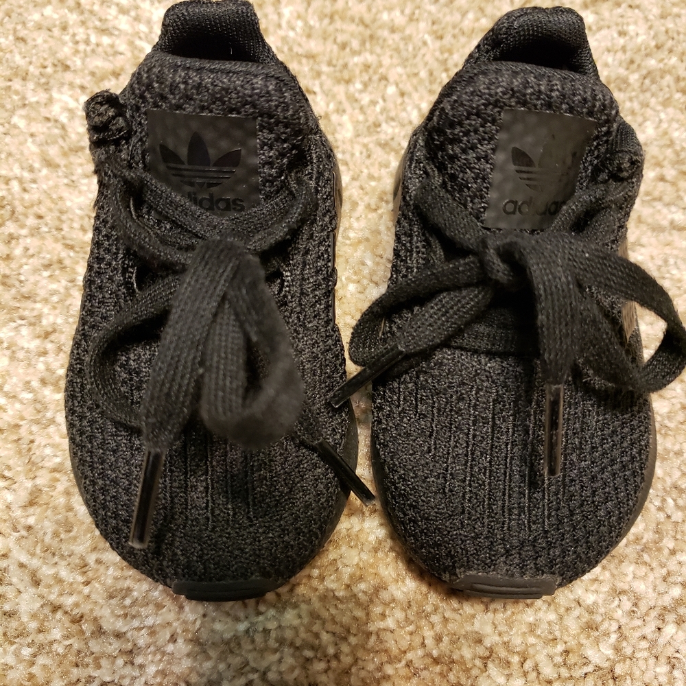 Adidas tubular x 3 stripe all black athletic shoes size 4 in excellent condition - Picture 4 of 7